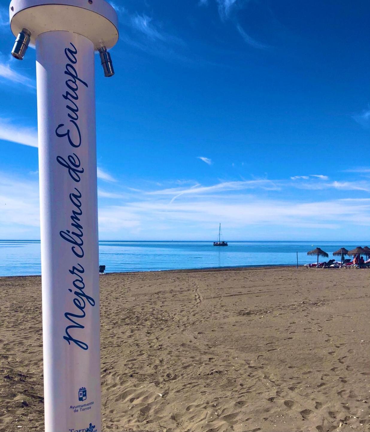 Spacious 1 Bedroom Apartment, Beach Front, Torrox Costa Exterior foto