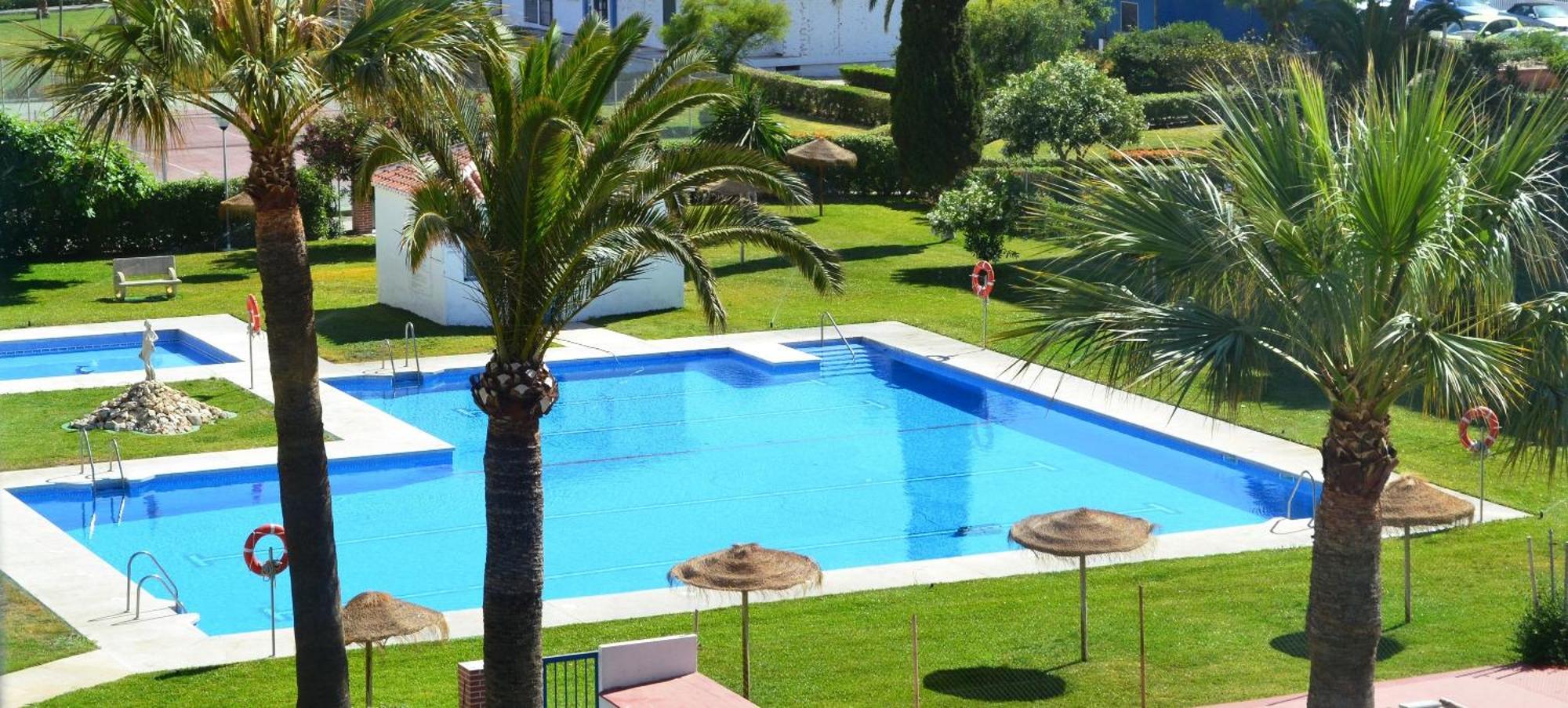 Spacious 1 Bedroom Apartment, Beach Front, Torrox Costa Exterior foto