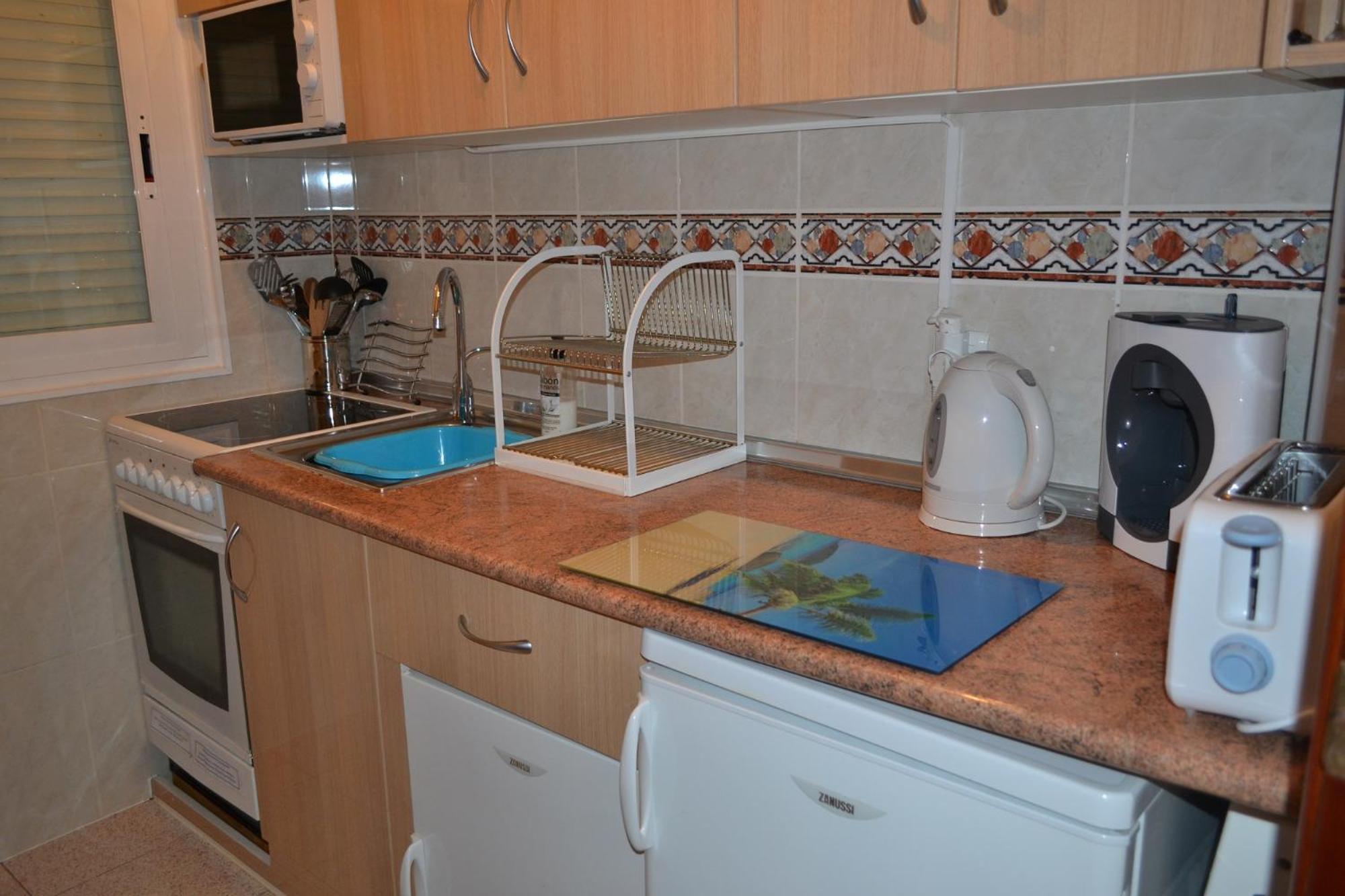 Spacious 1 Bedroom Apartment, Beach Front, Torrox Costa Exterior foto