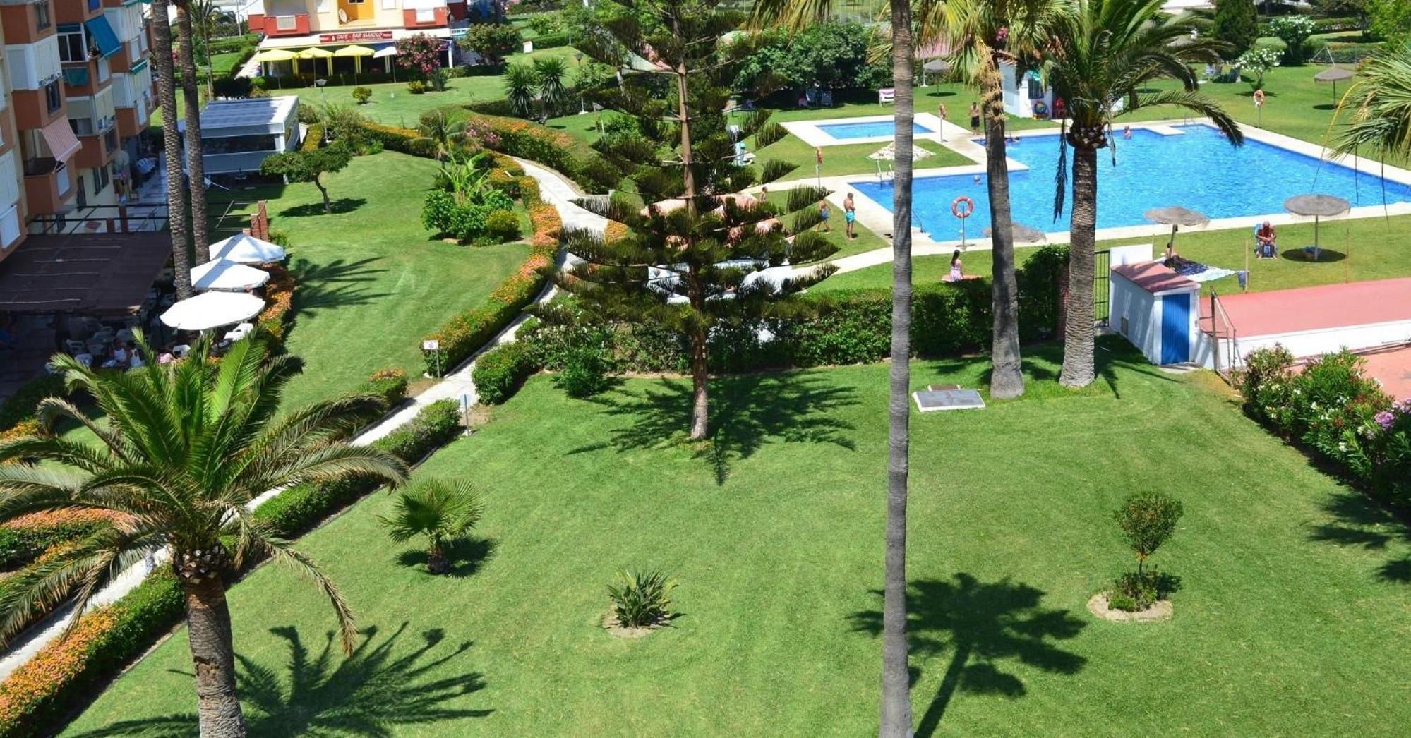 Spacious 1 Bedroom Apartment, Beach Front, Torrox Costa Exterior foto