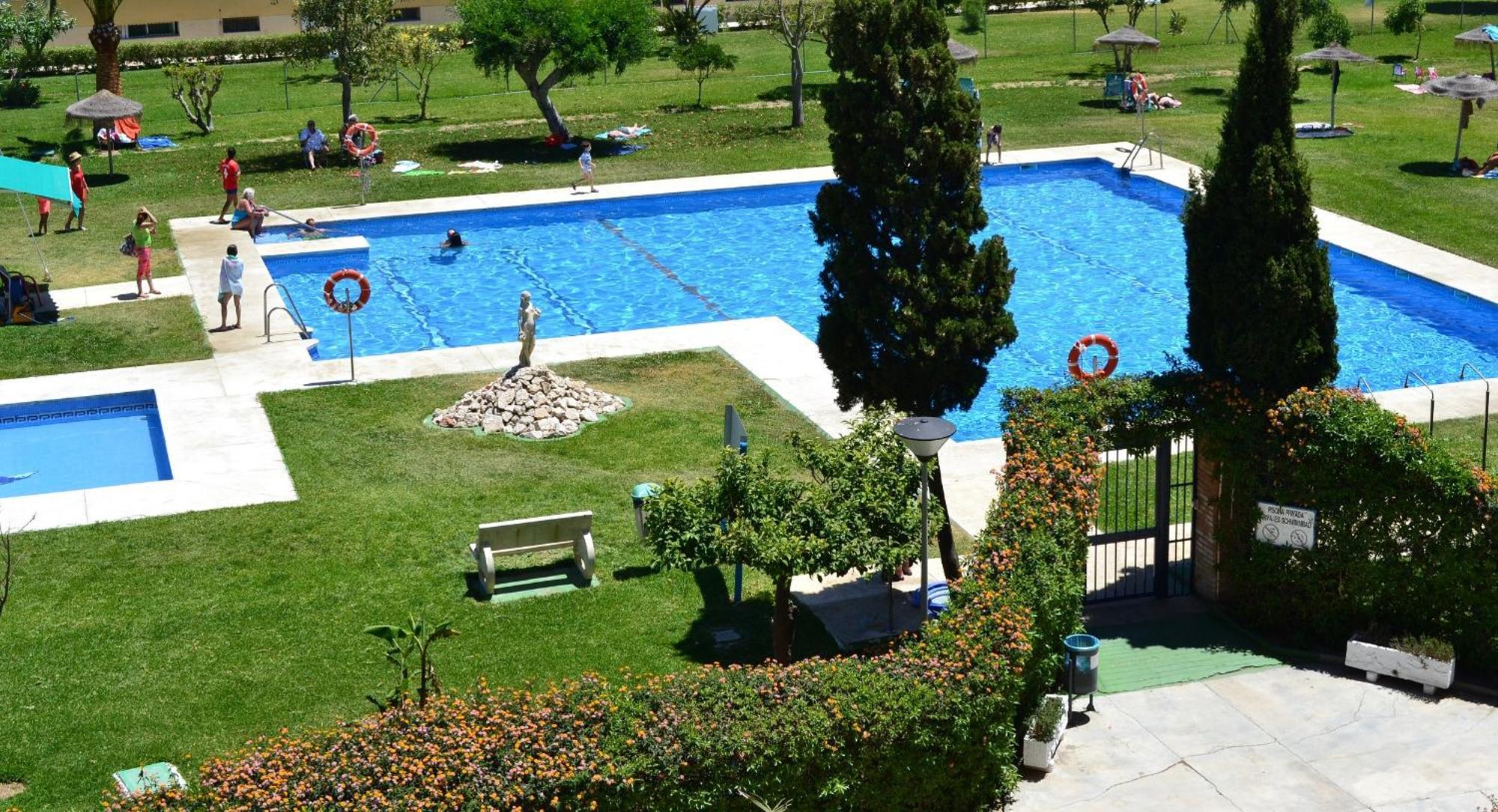 Spacious 1 Bedroom Apartment, Beach Front, Torrox Costa Exterior foto
