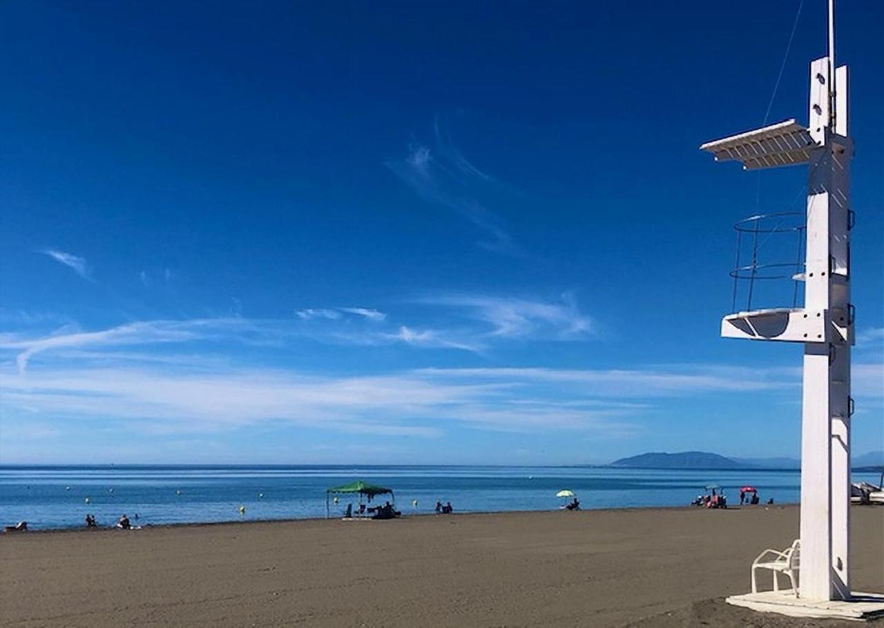 Spacious 1 Bedroom Apartment, Beach Front, Torrox Costa Exterior foto